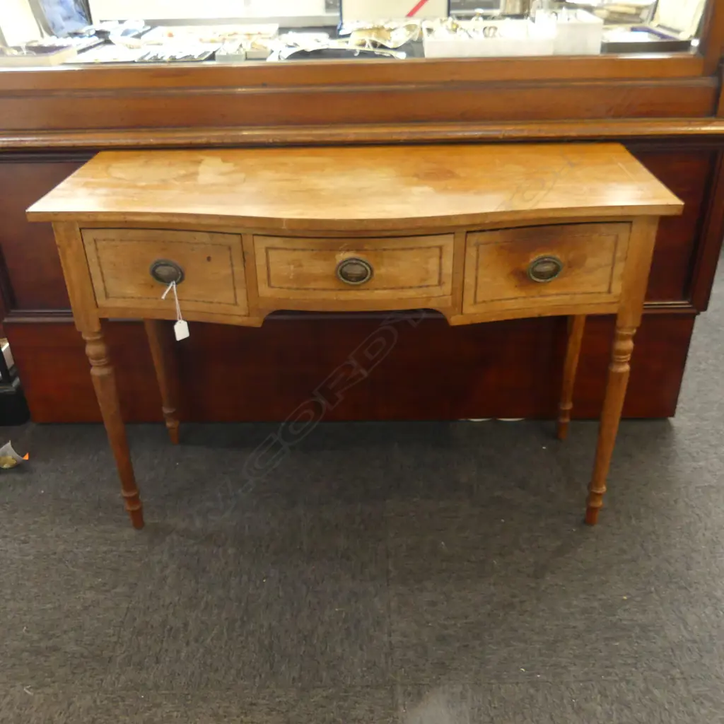 SHERATON STYLE BOW FRONT MAHOGANY HALL TABLE 1070x455x730mm Image 1++
