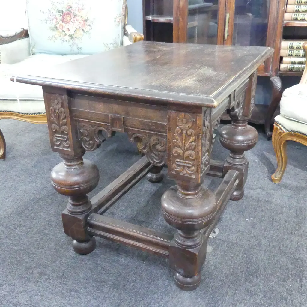 JACOBEAN STYLE OAK SIDE TABLE 695x535x580mm Image 1++