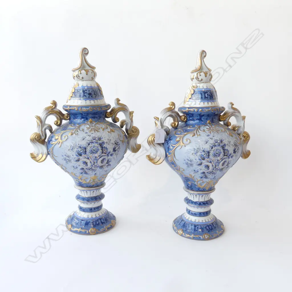 PR LIDDED URNS H.460mm Image 1++