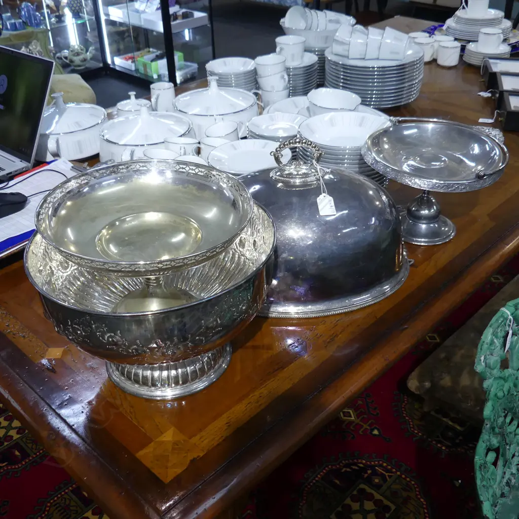 4 PCES SILVER PLATE; LG FOOD DOME W.370mm, PUNCH BOWL, 2 COMPORTS Image 1++