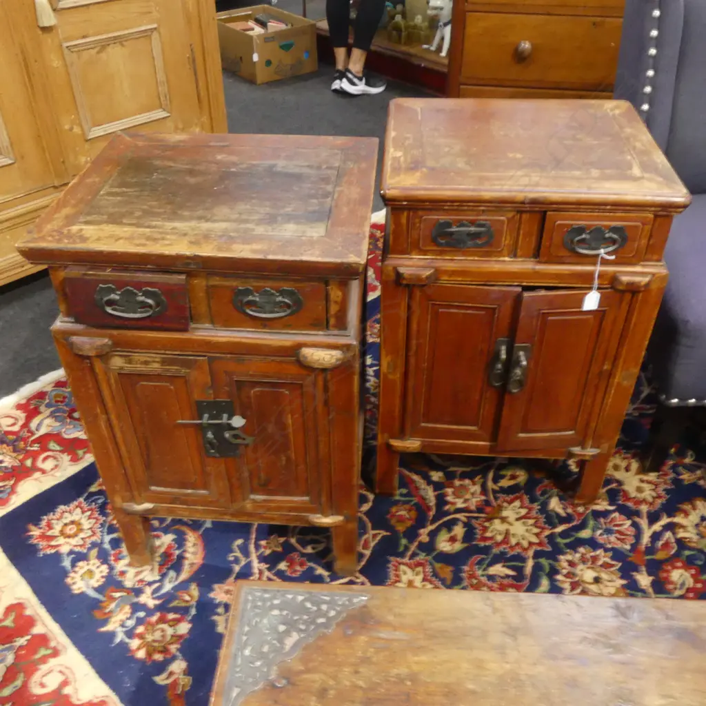 NEAR PR ORIENTAL BEDSIDE CABINETS 480x430x740mm Image 1++