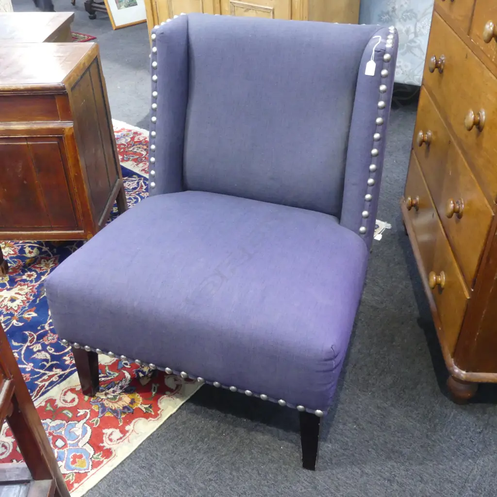 LG BLUE UPHOLSTERED STUDDED CHAIR Image 1++
