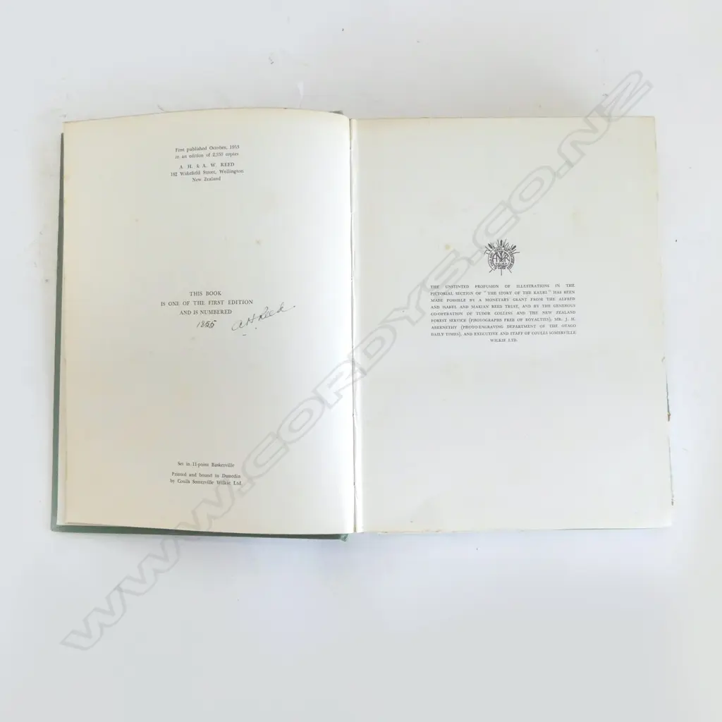 BOOK 'THE STORY OF THE KAURI' A. H. REED, SINGED  Image 1++