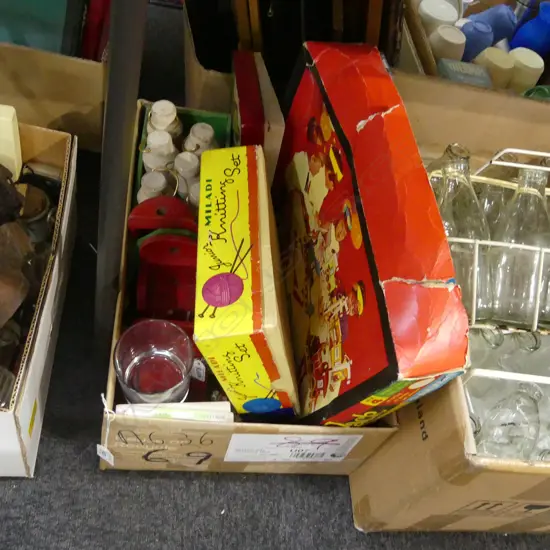 BOX LOT VINTAGE CHILDRENS TOYS & GAMES ETC