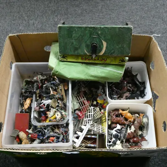 ASST. VINTAGE LEAD TOYS; ANIMALS, SOLDIERS ETC