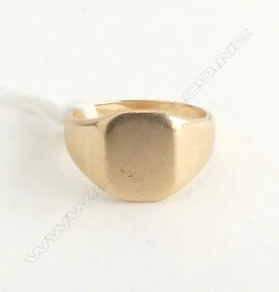 VINTAGE 9ct ROSE GOLD SMALL SIZE SIGNET RING 2.78gms SIZE E 1/2 Image 1++