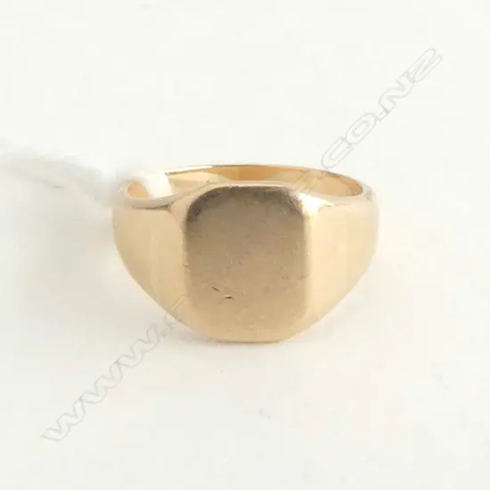 VINTAGE 9ct ROSE GOLD SMALL SIZE SIGNET RING 2.78gms SIZE E 1/2