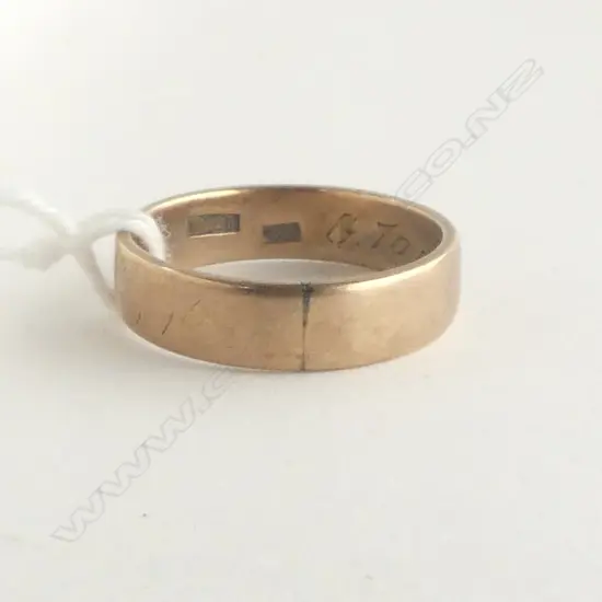 NZ 9ct ROSE GOLD BAND RING BY 'MAUD' William Maud, Auckland 4gms SIZE P