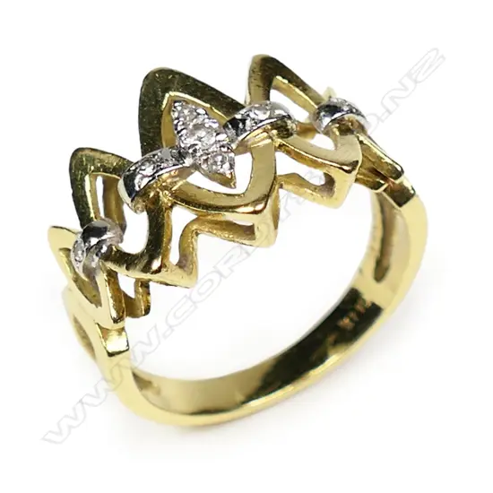 18CT YELLOW GOLD DIAMOND RING, SIZE O, 6gms, Retail Value $2200