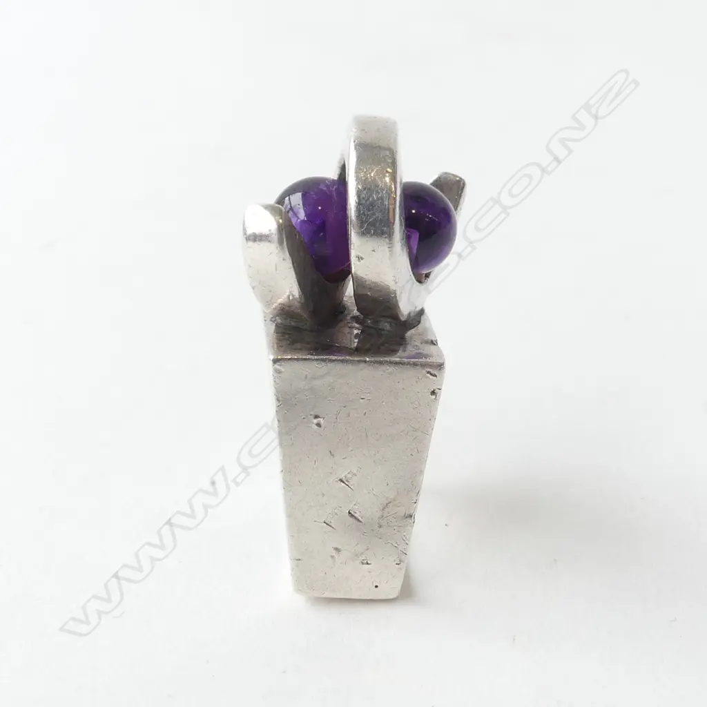 STG SILVER SQUARE SHAPE RING WITH STONES  size L ? Image 1++