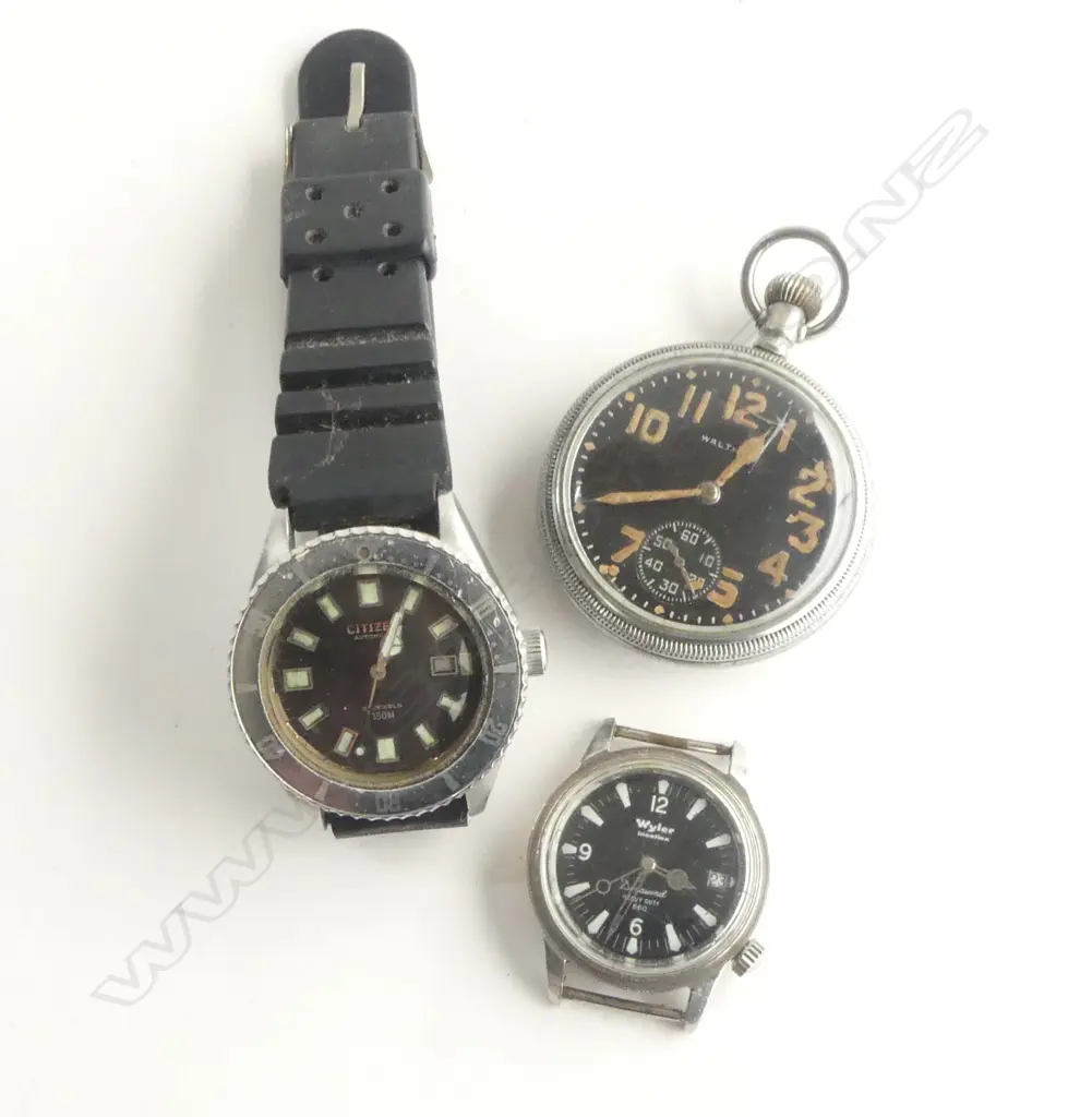 3 VINTAGE BLACK FACED GENT'S WATCHES: CITIZEN DIVE + WALTHAM O/F POCKET glass cracked + other a.f Image 1++
