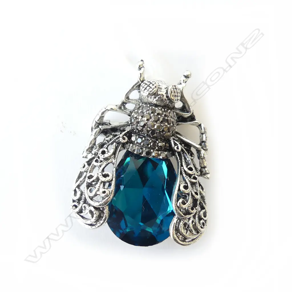 COSTUME BUG PENDANT BROOCH 45x35mm Image 1++