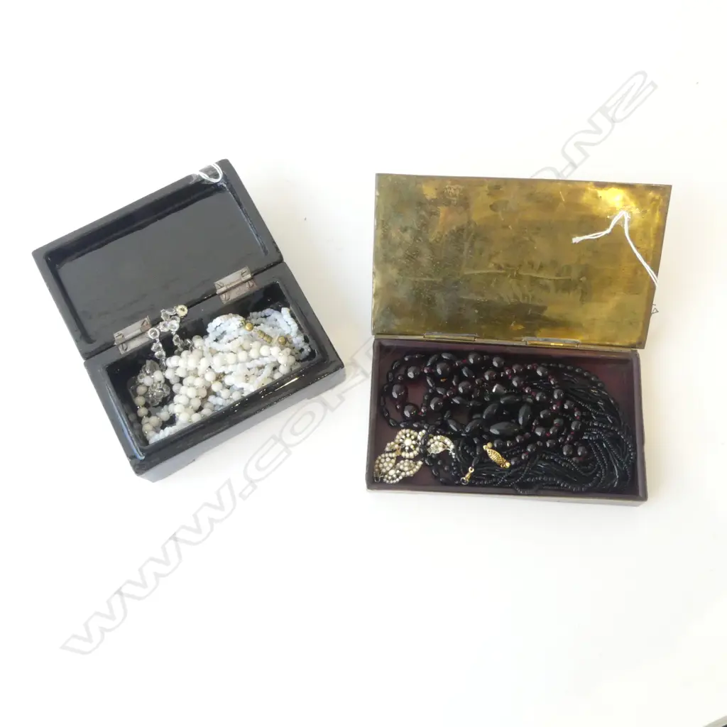 TWO JEWELLERY BOXES, CONTAINING COSTUME NECKLACES Image 1++