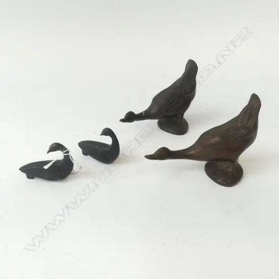 4 BRONZE DUCKS (2+2) 
