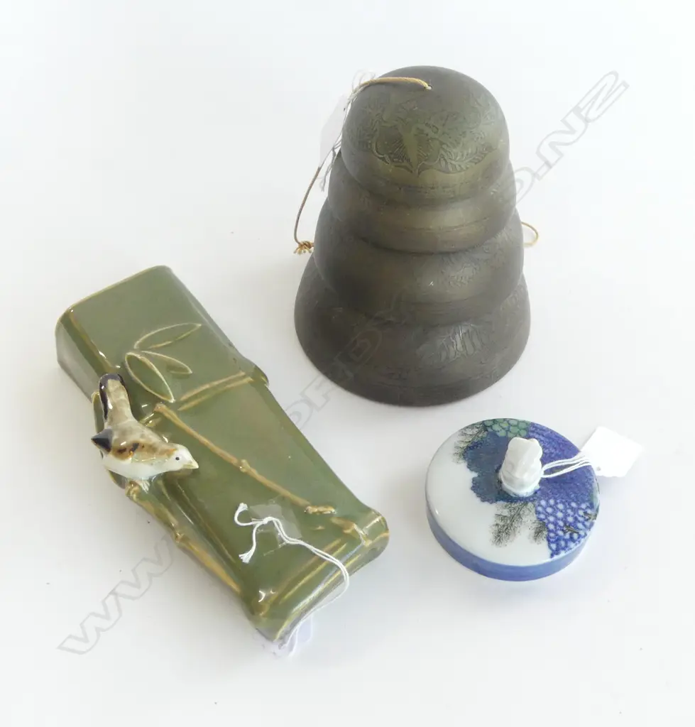 ORIENTAL CHINA WALL POCKET L190MM CHINA DESK WEIGHT DIA80MM & BELL METAL 4 DISK  HANGING CYMBALS H250MM Image 1++