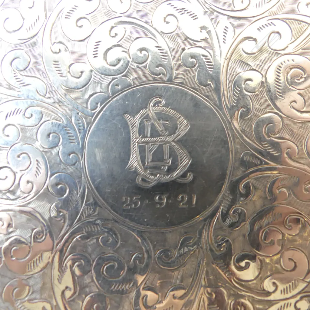 1912 SILVER SCROLL ENGRAVED CARD CASE with finger ring Birmingham 1912 79gms Image 1++