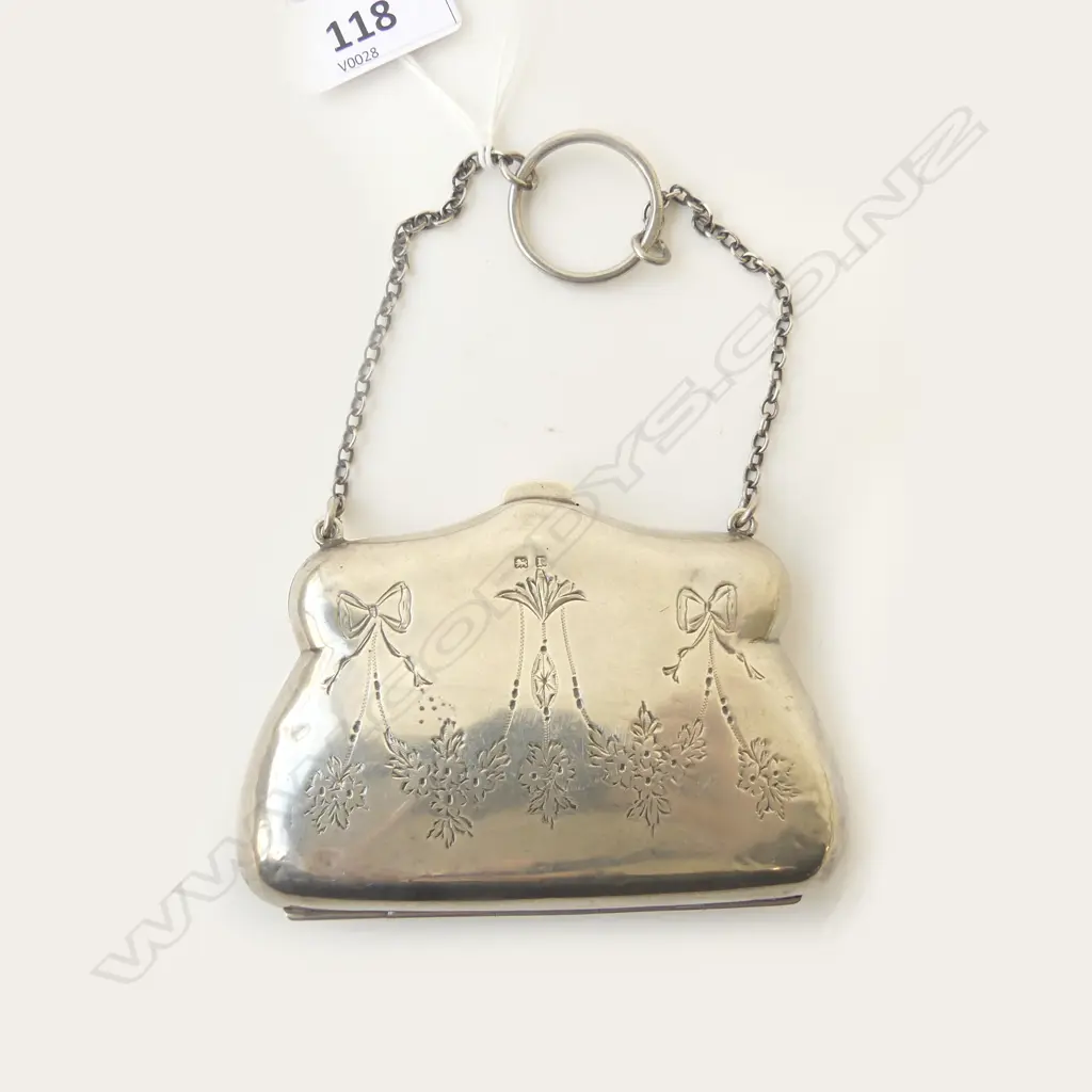 EDW. SILVER PURSE ENGRAVED SWAGS ETC 85gms TOTAL Image 1++