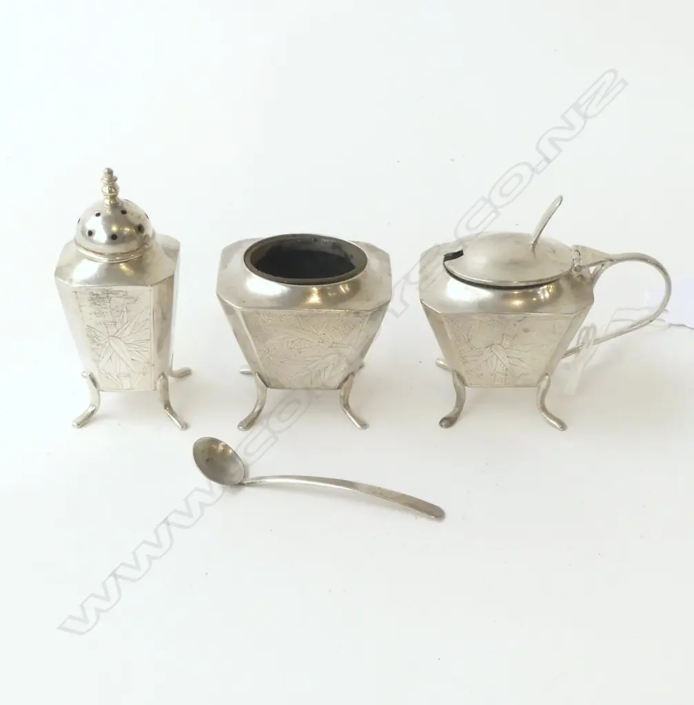 CHINESE STG SILVER 3PC CONDIMENT SET WITH SPOON/GLASS LINERS, STAMPED ‘WAI KEE STERLING SILVER MADE IN HONG KONG’ BAMBOO Image 1++