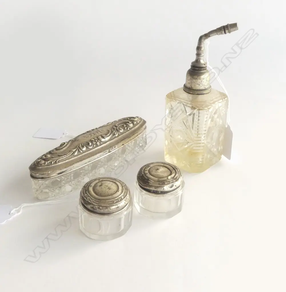 4 S/SILVER TOPPED DRESSING TABLE PIECES Image 1++