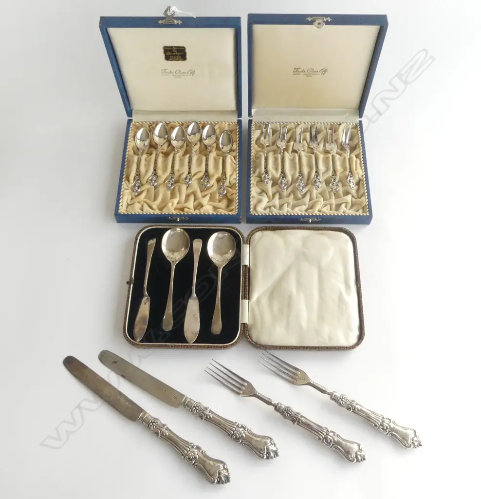 3 CASES STG SILVER CUTLERY, 152gms + 4 PCE STG CUTLERY SET, 147gms Image 1++