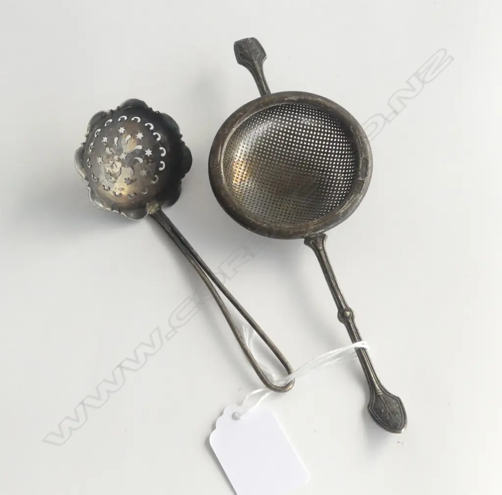 S/SILVER TEA STRAINER & S/SILVER SIFTING SPOON TOTAL WIEGHT 64GRMS Image 1++