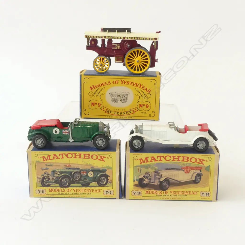THREE VINTAGE MATCHBOX MODELS OF YESTERYEAR IN BOXES – 1929 BLOWER BENTLEY,1928 MERCEDES, FOWLER BIG LINE SHOWMAN’S ENGI Image 1++