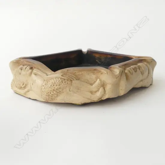 VINTAGE MEERSCHAUM CARVED ASHTRAY AFRICAN FIGURES (EX KENYAN OFFICERS CLUB), L.155MM H.45MM