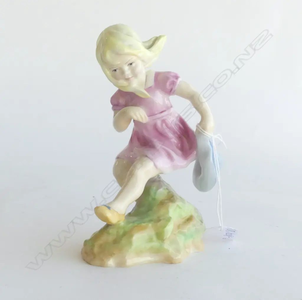 ROYAL WORCESTER HAND-PAINTED FIGURE OF YOUNG GIRL BY F. DOUGHERTY, 'MARCH', H.150mm Image 1++
