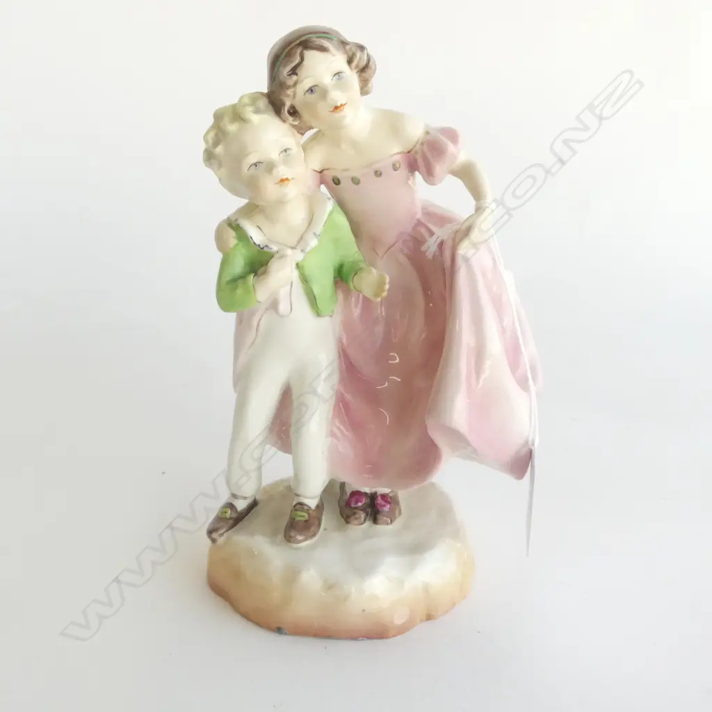 ROYAL WORCESTER HAND-PAINTED ‘SISTER’ GROUP, BY  F.G.DOUGHERTY, DATE STAMP FOR 1954, H.180mm Image 1++