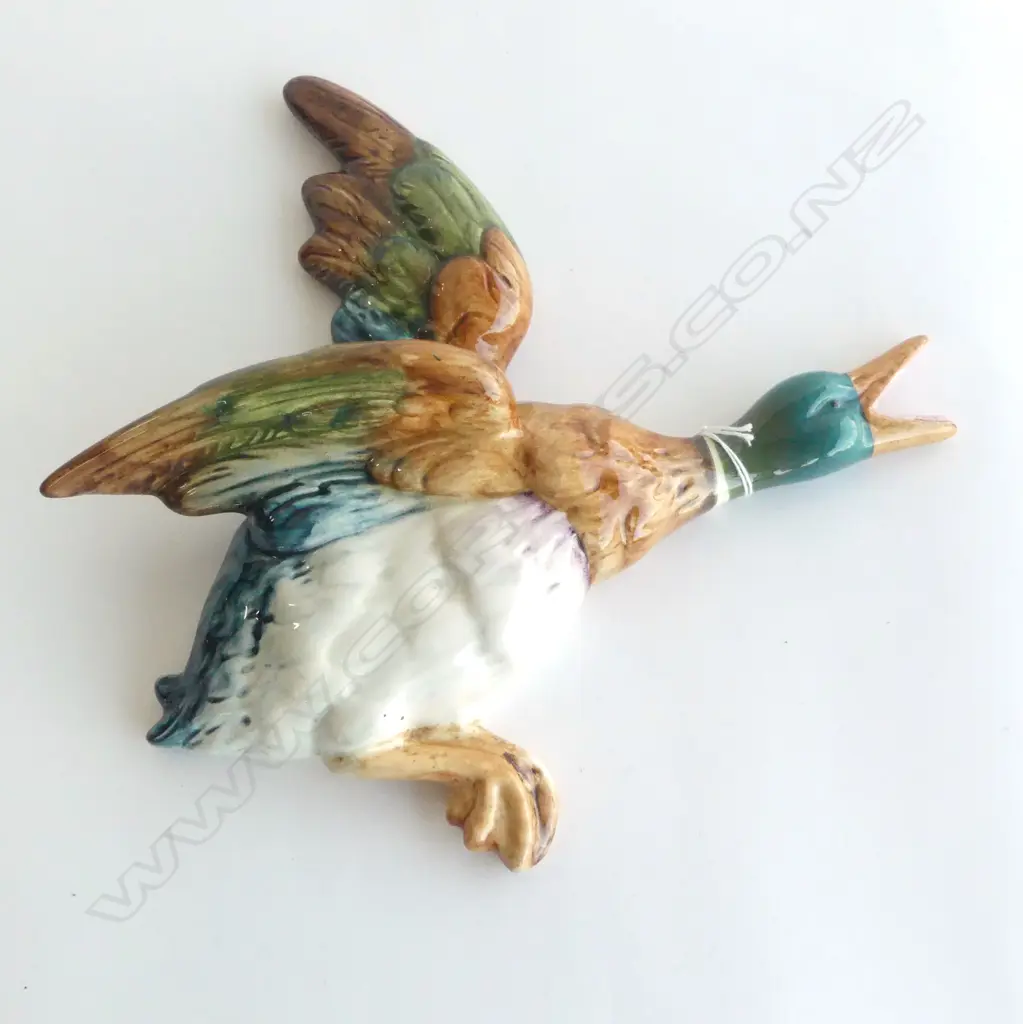 LG BESWICK WALL DUCK H.295mm Image 1++