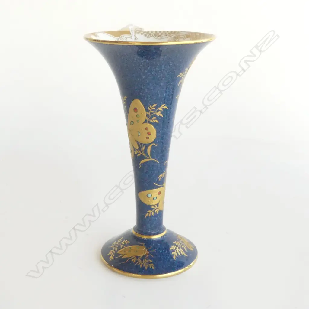 QUALITY AYNSLEY INSECT TRUMPET VASE, ON BLUE LUSTRE GROUND WITH GILT FINISH, TRUMPET SHAPE, H.180mm Image 1++