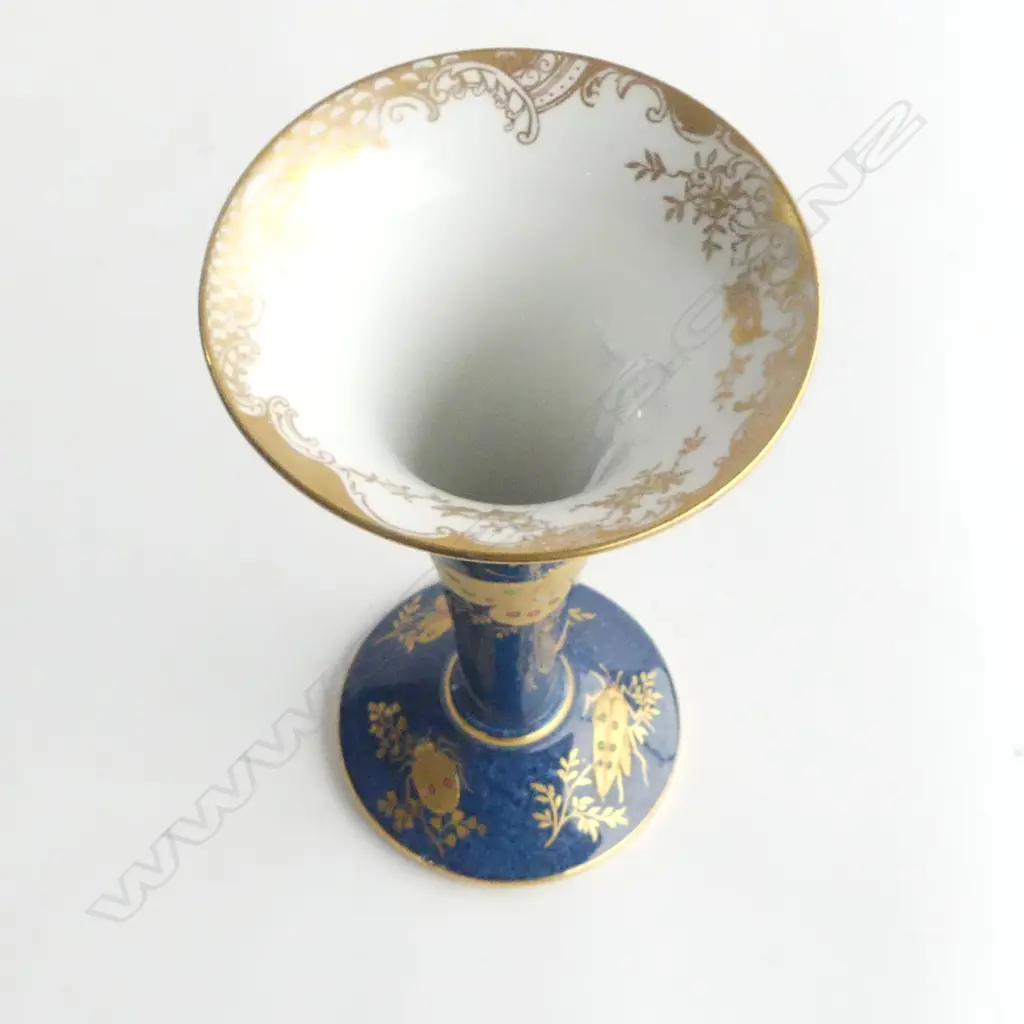 QUALITY AYNSLEY INSECT TRUMPET VASE, ON BLUE LUSTRE GROUND WITH GILT FINISH, TRUMPET SHAPE, H.180mm Image 1++