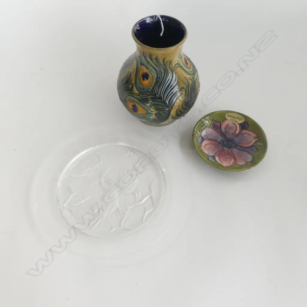 MOORCROFT VASE H.155mm & PIN DISH + LALIQUE PLATE '1965' 210mm dia Image 1++