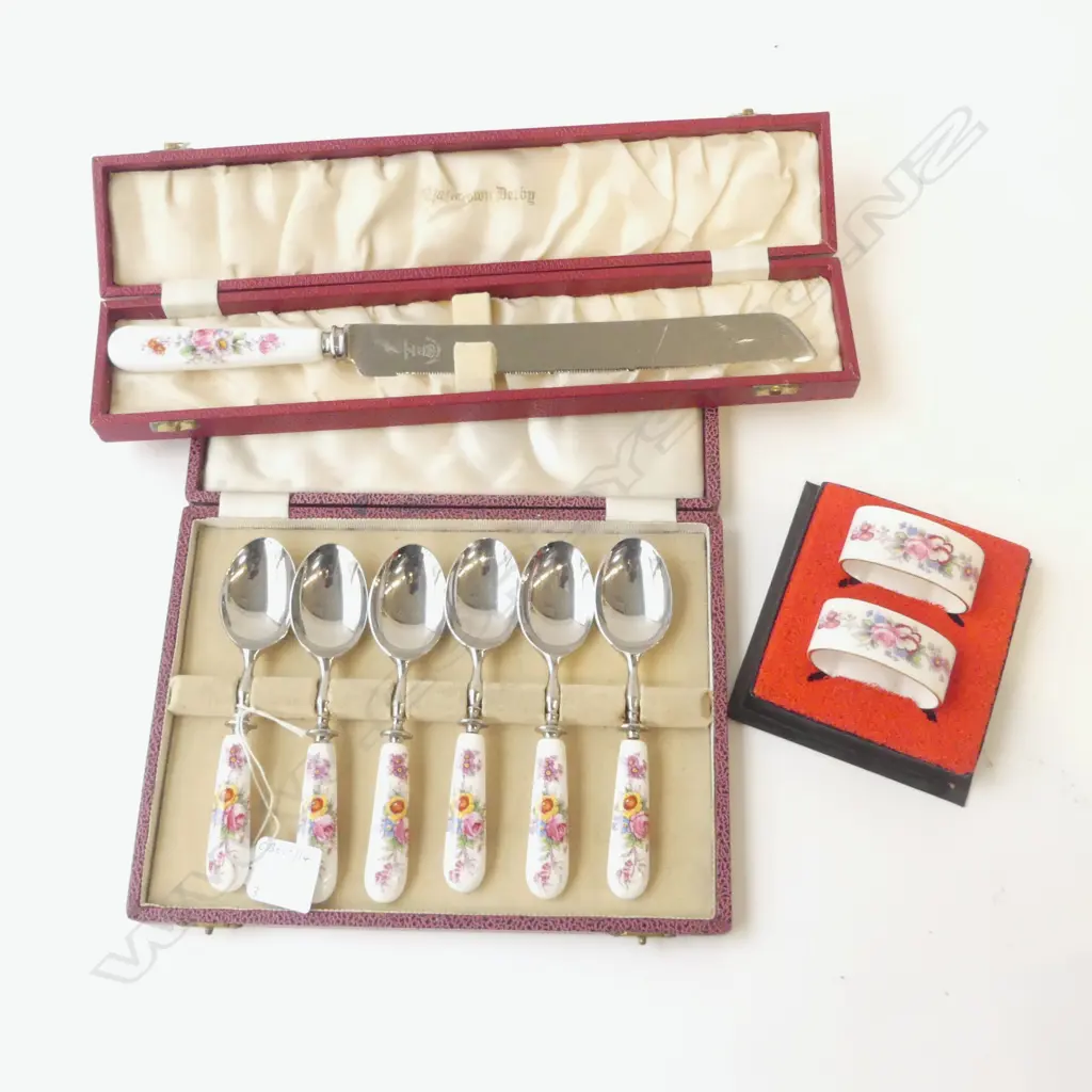 ROYAL CROWN DERBY POSIES – 6 LARGE TEASPOONS, CAKE KNIFE, & PR NAPKIN RINGS IN BOXES, L.315MM (KNIFE), L.145MM (TSPNS) Image 1++