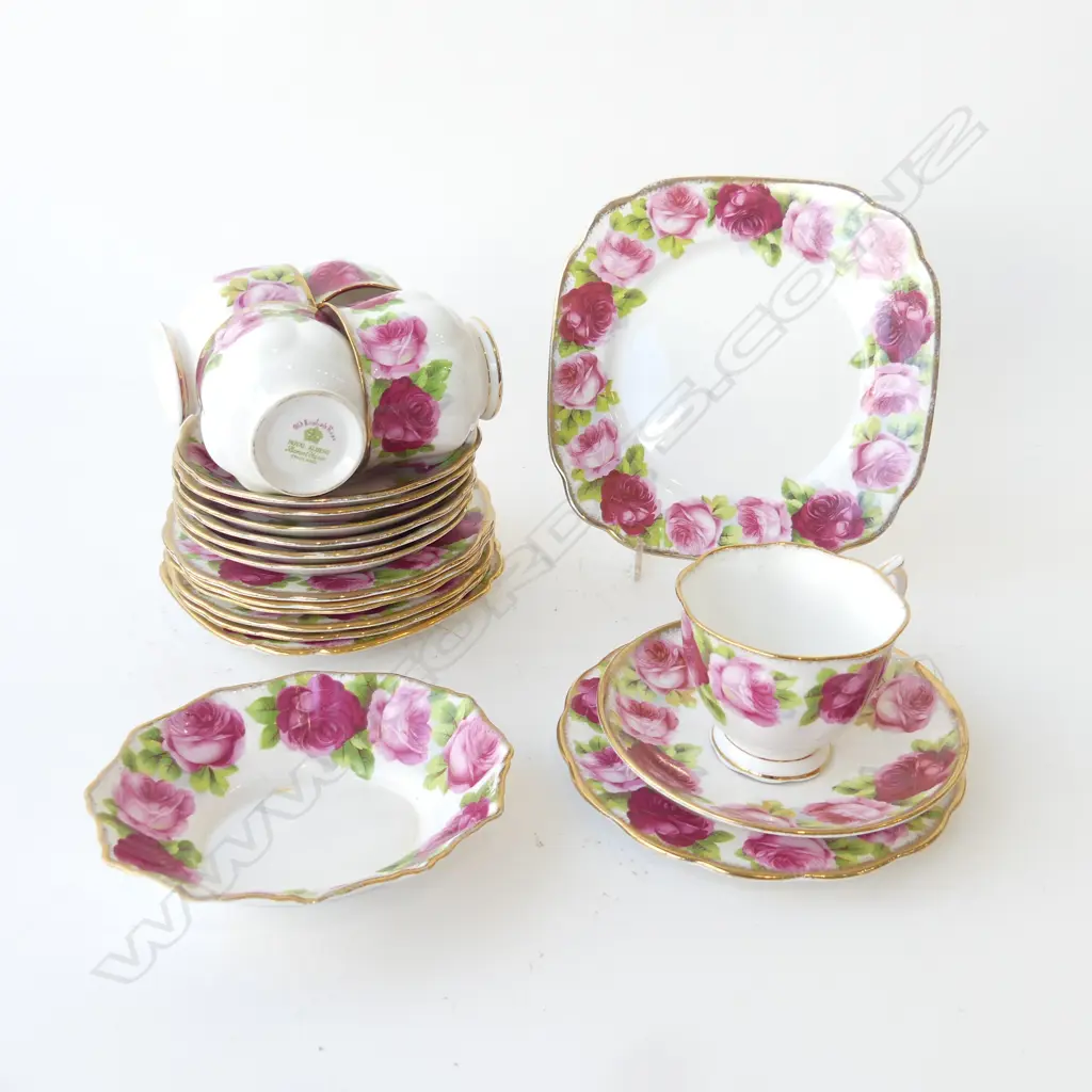 ROYAL ALBERT OLD COUNTRY ROSES Image 1++