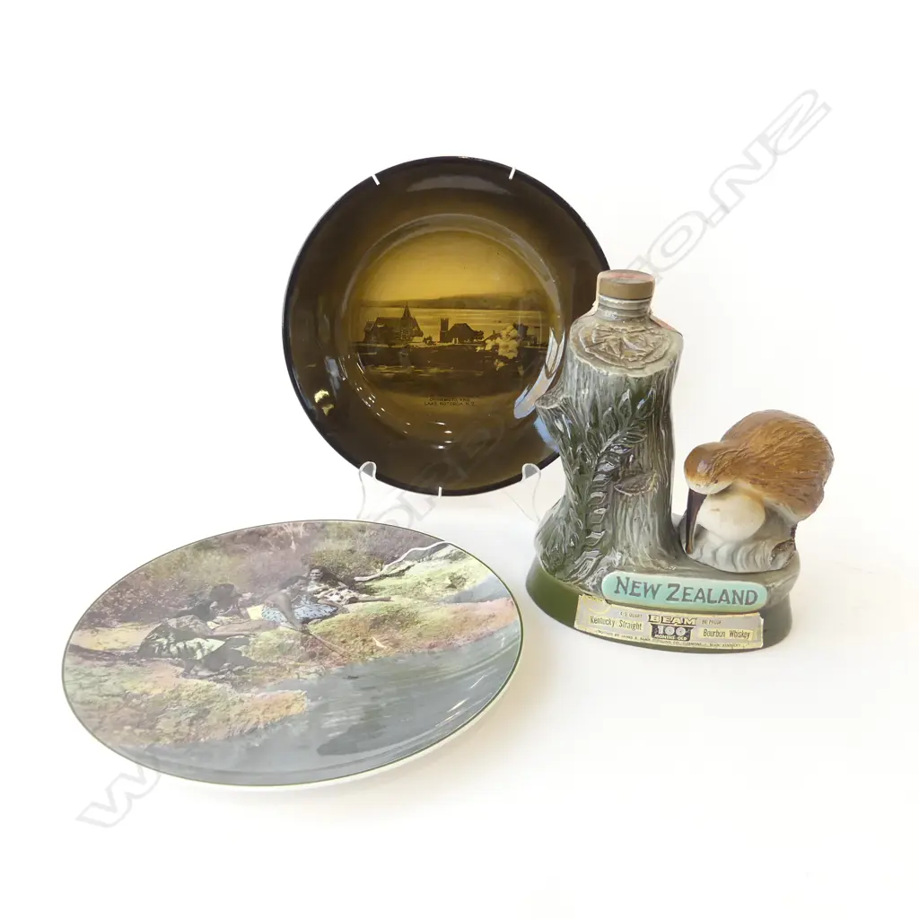 3 KIWIANA PCS KIWI JIM BEAM DECANTER H220MM  RD MAORI LADYS PLATE & ROTORUA SOV PLATE Image 1++