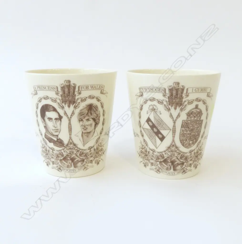 TWO ROYAL DOULTON ROYALTY PRINCE CHARLES & LADY DIANA MARRIAGE BEAKERS 1981, H.95MM, D.85MM Image 1++