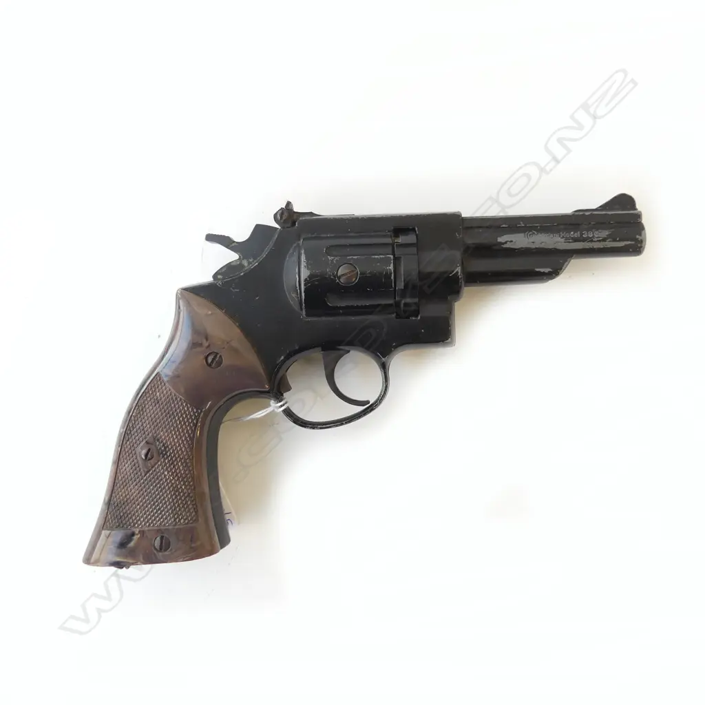 AIR PISTOL; CROSMAN MODEL 38C Note: Buyer must be 18years + to purchase Image 1++