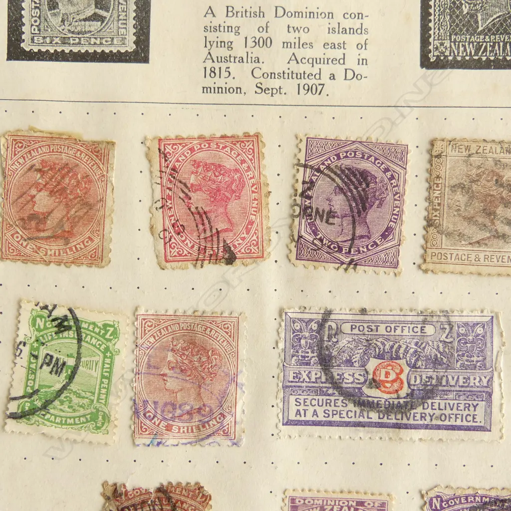 TRIUMPH VINTAGE WORLD STAMP ALBUM NZ SIDE FACE QUEENS ETC Image 1++