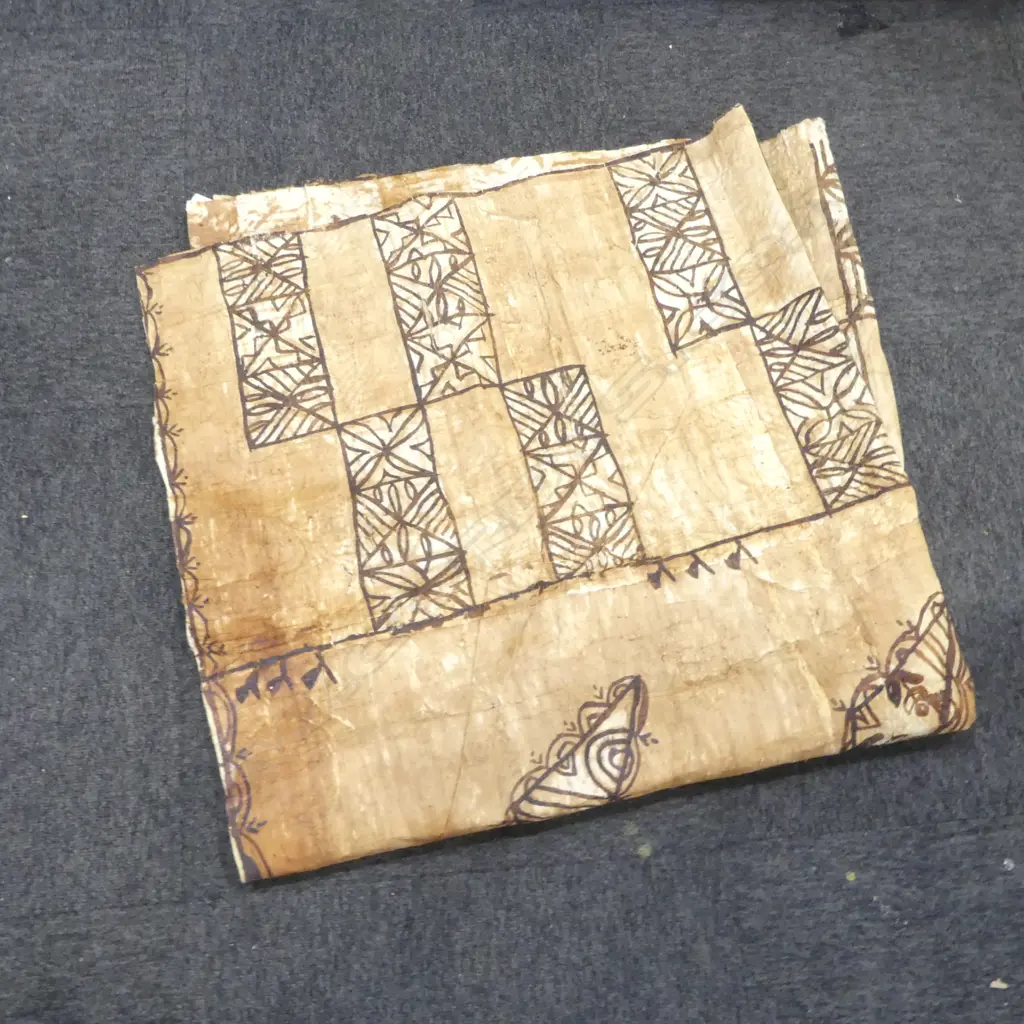 TAPA CLOTH Image 1++