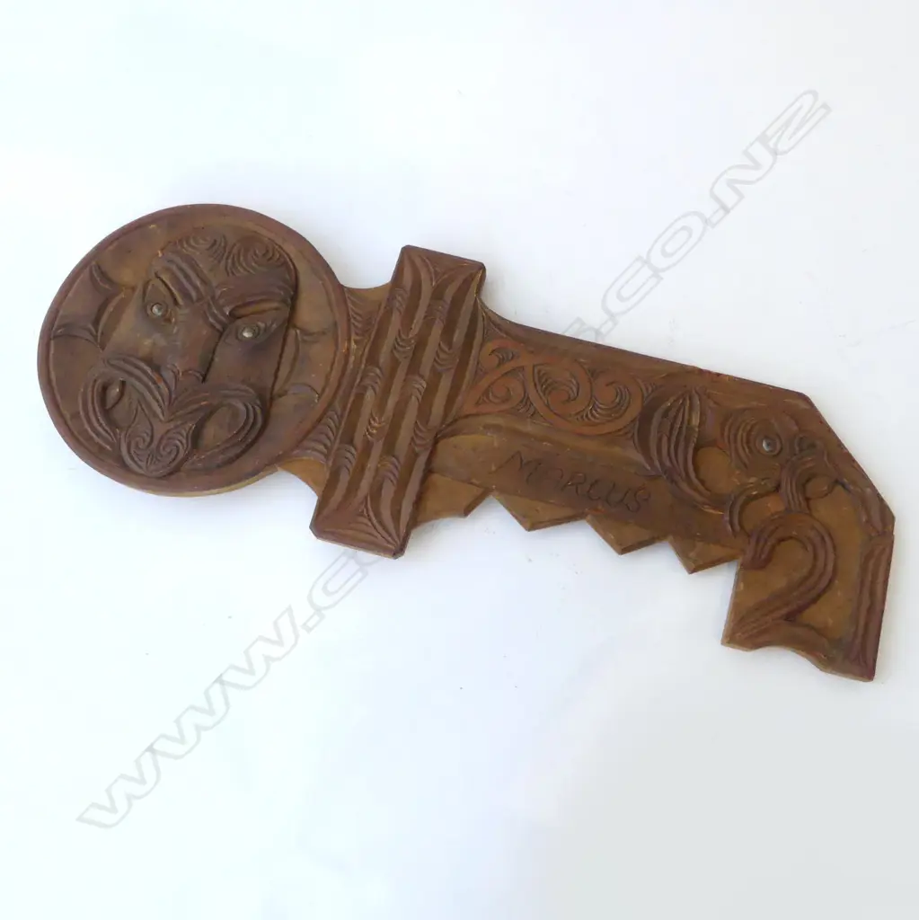 CARVED MIDCENTURY MAORI 21ST KEY L670MM Image 1++