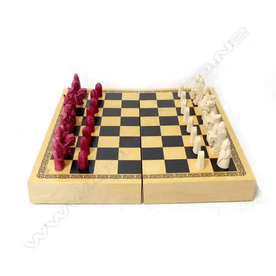 BRITISH MUSEUM LEWIS CHESS SET REPLICA 555x280x135mm