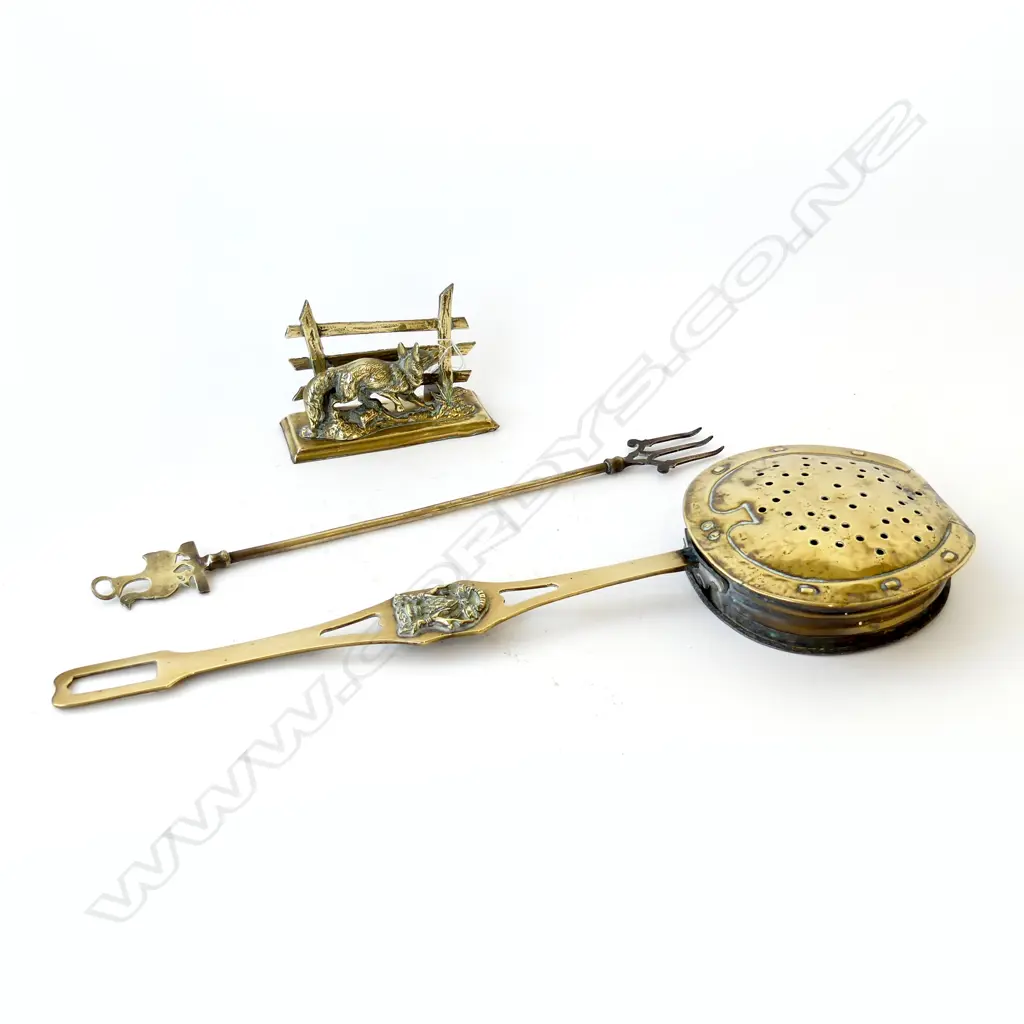 3 PCES ANTIQUE BRASS; CHESTNUT ROASTER L.575mm, FORK, FOX & FENCE LETTER HOLDER W.170mm Image 1++