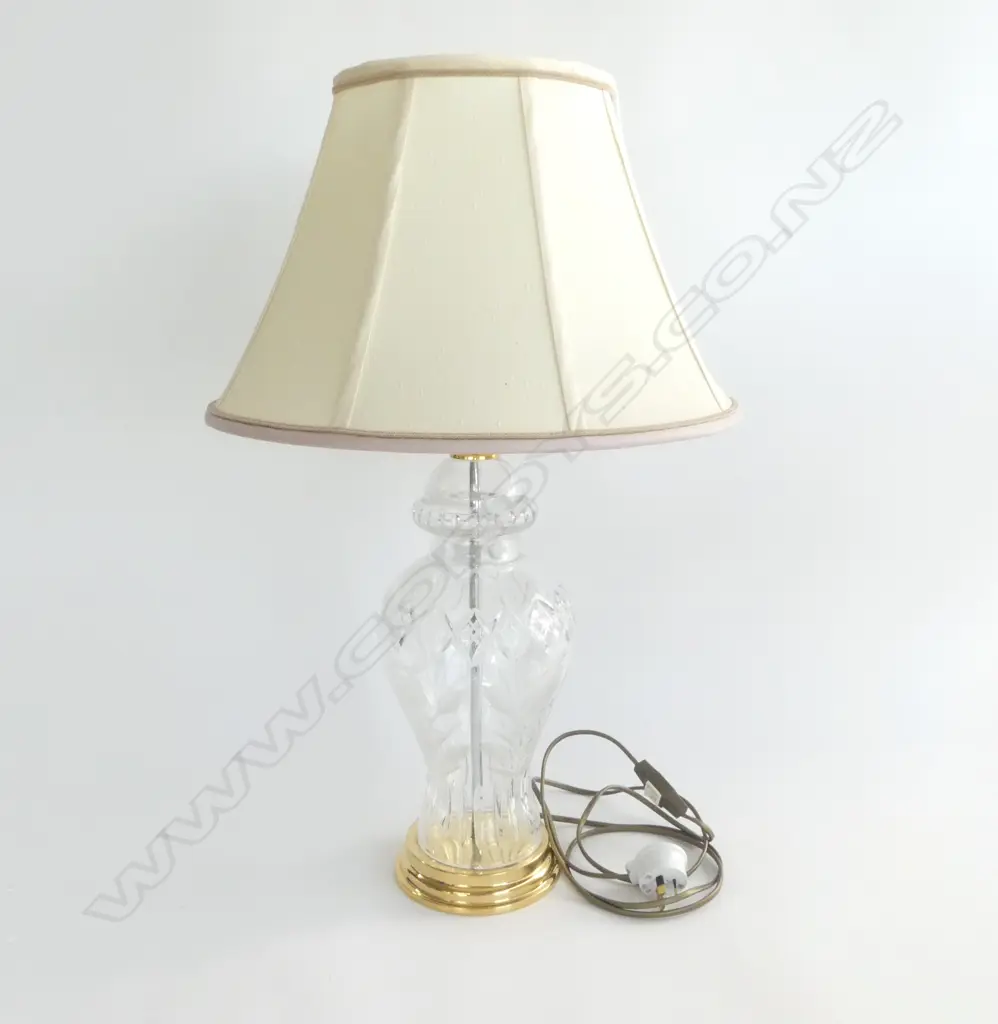 VINTAGE CRYSTAL BASED & GILT METAL TABLE LAMP with shade H.640mm Image 1++