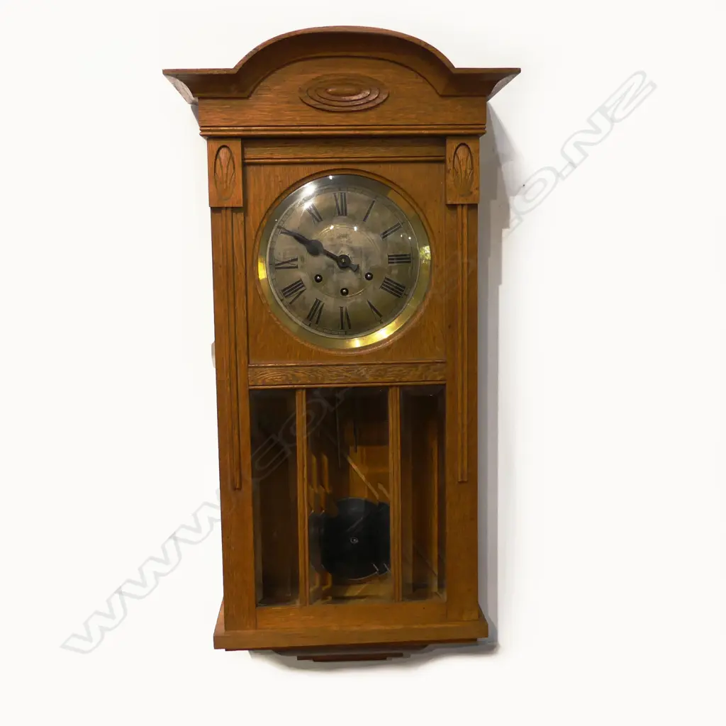 BLONDE OAK REGULATOR WALL CLOCK ‘DRP WESTMINSTER HARLEN & SONS G.B’, PENDULUM & KEY, H. 800mm Image 1++