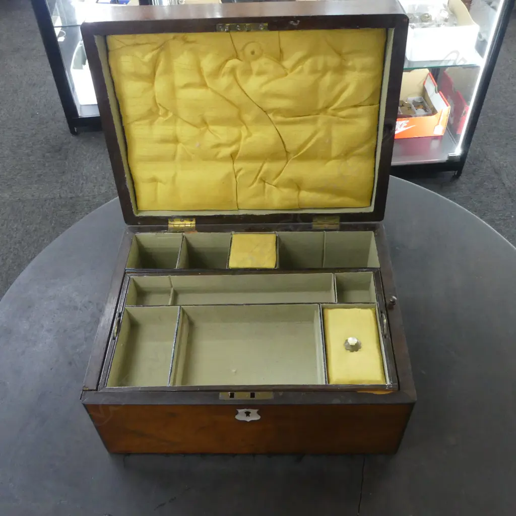 ANTIQUE SEWING BOX W.305mm Image 1++