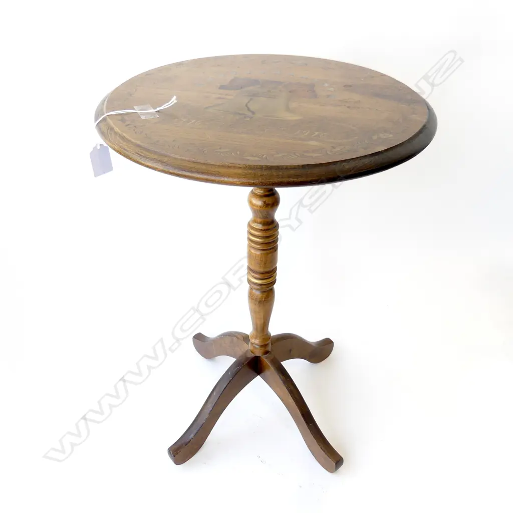 TILT TOP SIDE TABLE w. LIBERTY BELL STENCIL H.560mm Image 1++