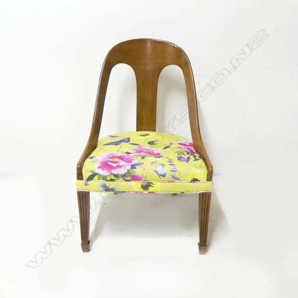 ANTIQUE CHAIR w. YELLOW FLORAL SEAT Image 1++