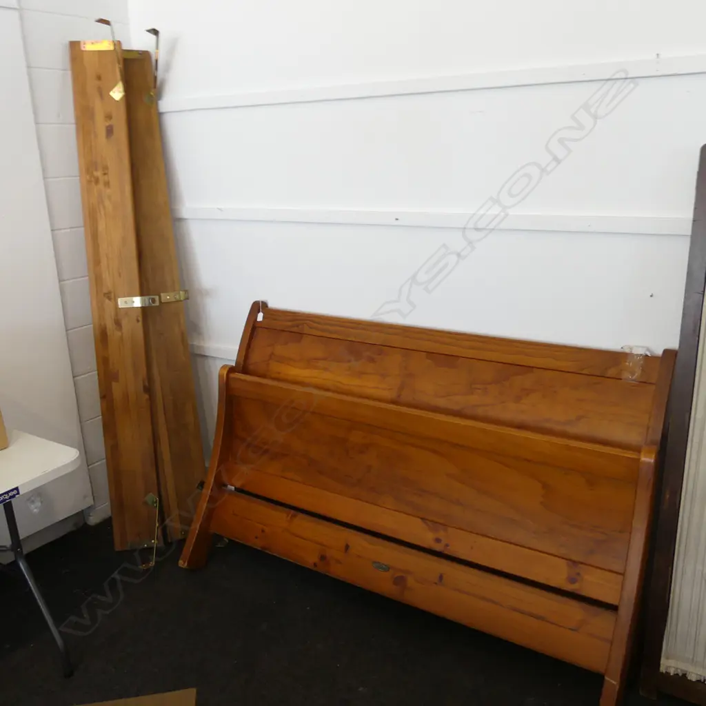 WOODEN SLEIGH BED FRAME W.1630mm Image 1++