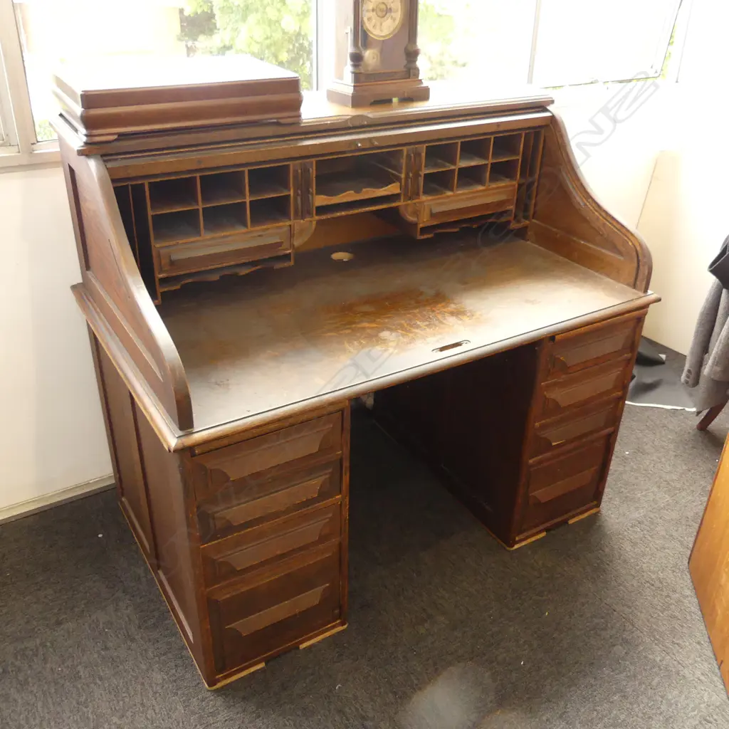 OAK ROLL TOP DOUBLE PEDESTAL DESK 1260x775x1100mm Image 1++